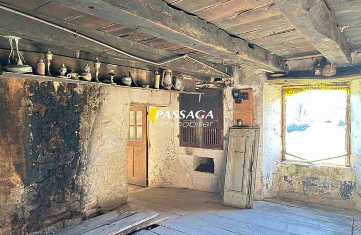 A VENDRE - CHARMANT PETIT CORPS DE FERME A RENOVER - LEVEZOU — photo 5