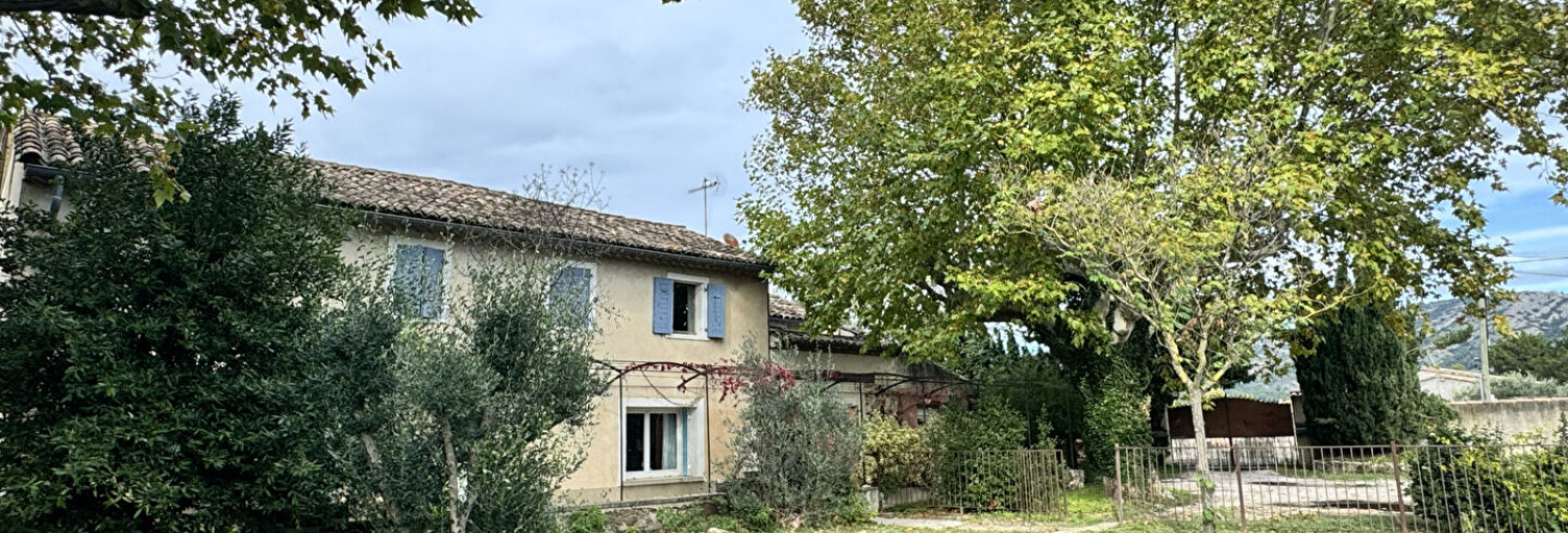 Maison 8 Pièces 225 m² à vendre à Cheval-Blanc (84460)