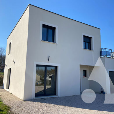 Maison 5 pièces 300000 €