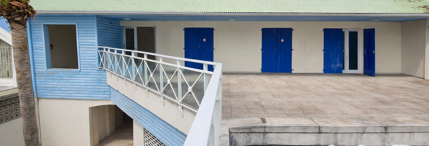 Immeuble  634 m² à vendre à La Martyre (29800)