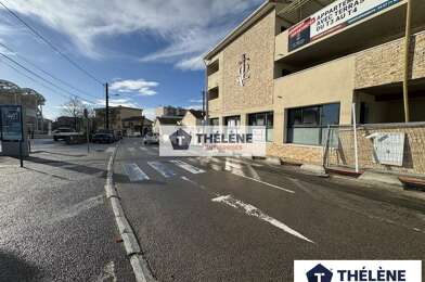 Commerce  452500 €