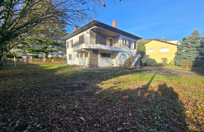 CENTRE DE CHASSE-SUR-RHÔNE  MAISON INDIVIDUELLE À RÉINVENTER  TERRAIN RARE DE 794 M²  SOUS-SOL COMPLET  FORT POTENTIEL D'AGRANDISSEMENT — photo 2