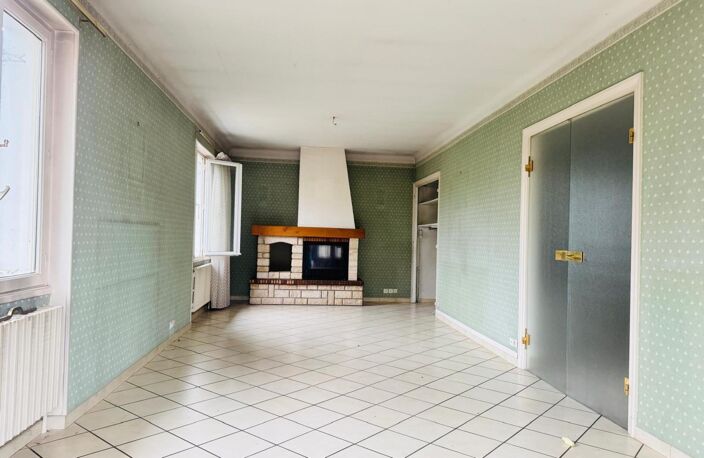 CENTRE DE CHASSE-SUR-RHÔNE  MAISON INDIVIDUELLE À RÉINVENTER  TERRAIN RARE DE 794 M²  SOUS-SOL COMPLET  FORT POTENTIEL D'AGRANDISSEMENT — photo 4