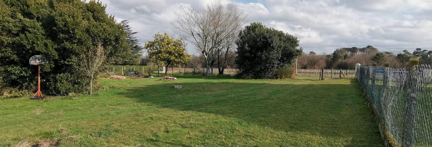 Terrain  700 m² à vendre à Berson (33390)