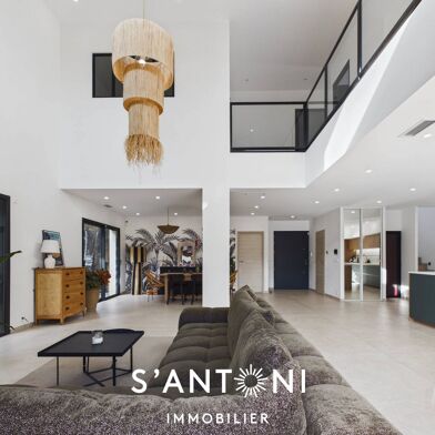 Maison 5 pièces 675000 €