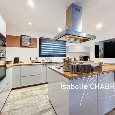 Maison 5 pièces 274000 €