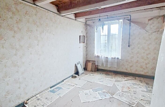 Bâtisse à restaurer de 220m2  avec écurie et d'une dépendance ! — photo 4