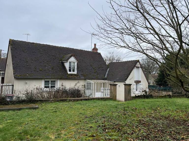 Maison en pierre de 3 pièces principales — photo 1