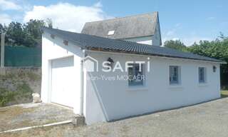 Garage   m² à vendre à Châteauneuf-du-Faou (29520)