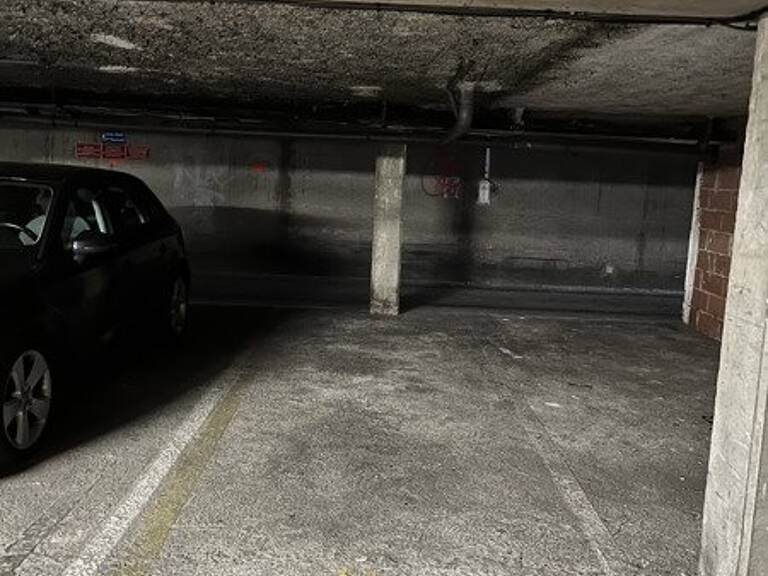 Place dans un garage collectif de 0 pièces principales — photo 1