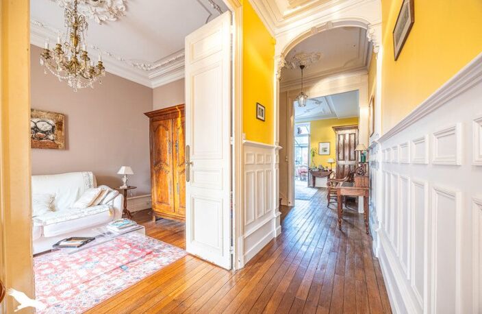 Maison de ville de 7 pièces principales — photo 3