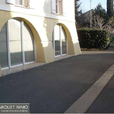 Commerce 8 pièces 1435 €