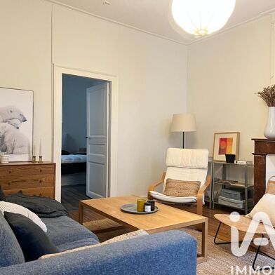 Appartement 3 pièces 1051 €