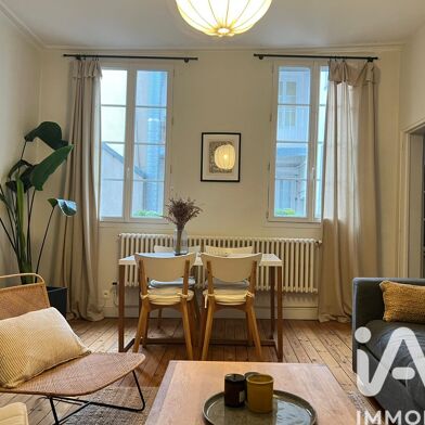 Appartement 3 pièces 1051 €