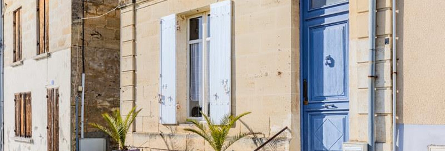 Immeuble   m² à vendre à Castillon-la-Bataille (33350)
