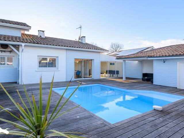 Villa de 7 pièces principales — photo du bien