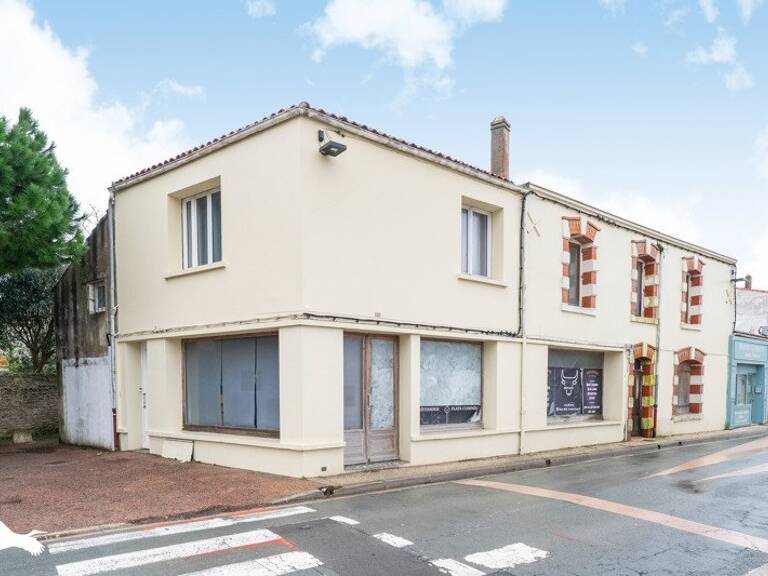 Immeuble   — photo 1