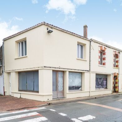 Immeuble  369600 €