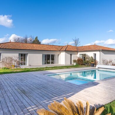 Maison 8 pièces 481950 €