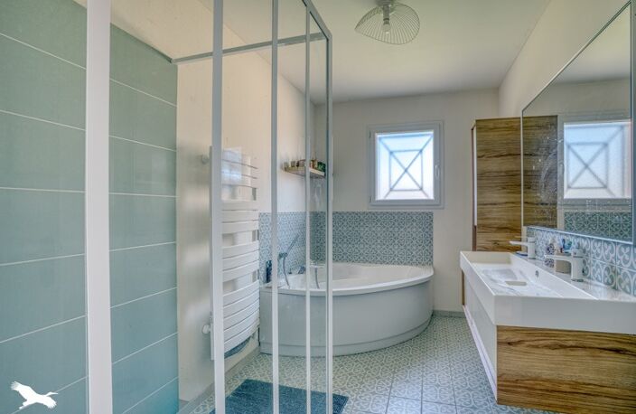 Contemporaine de 8 pièces principales — photo 4