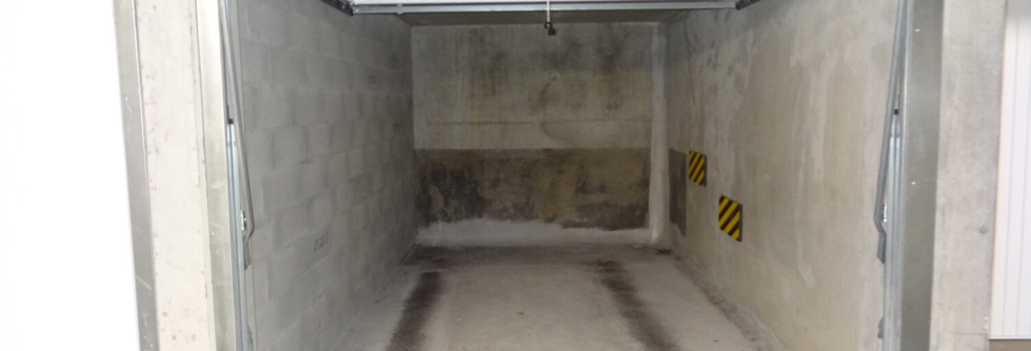 Garage   m² à louer à Tassin-la-Demi-Lune (69160)