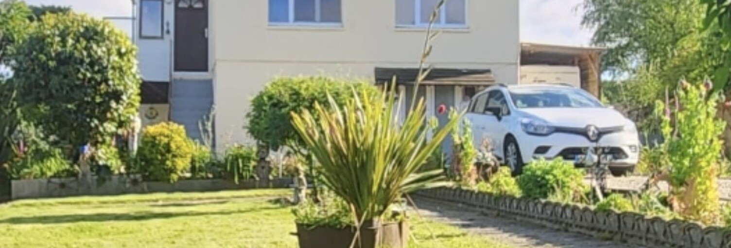 Maison 5 Pièces 97 m² à vendre à Plounévez-Moëdec (22810)