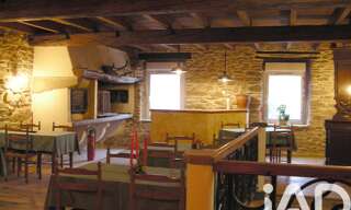 Maison 5 Pièces 225 m² à vendre à Labastide-Rouairoux (81270)