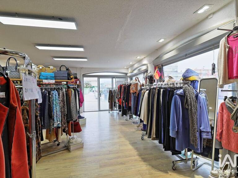 Vente Boutique/Local commercial 56 m&sup2; — photo 1
