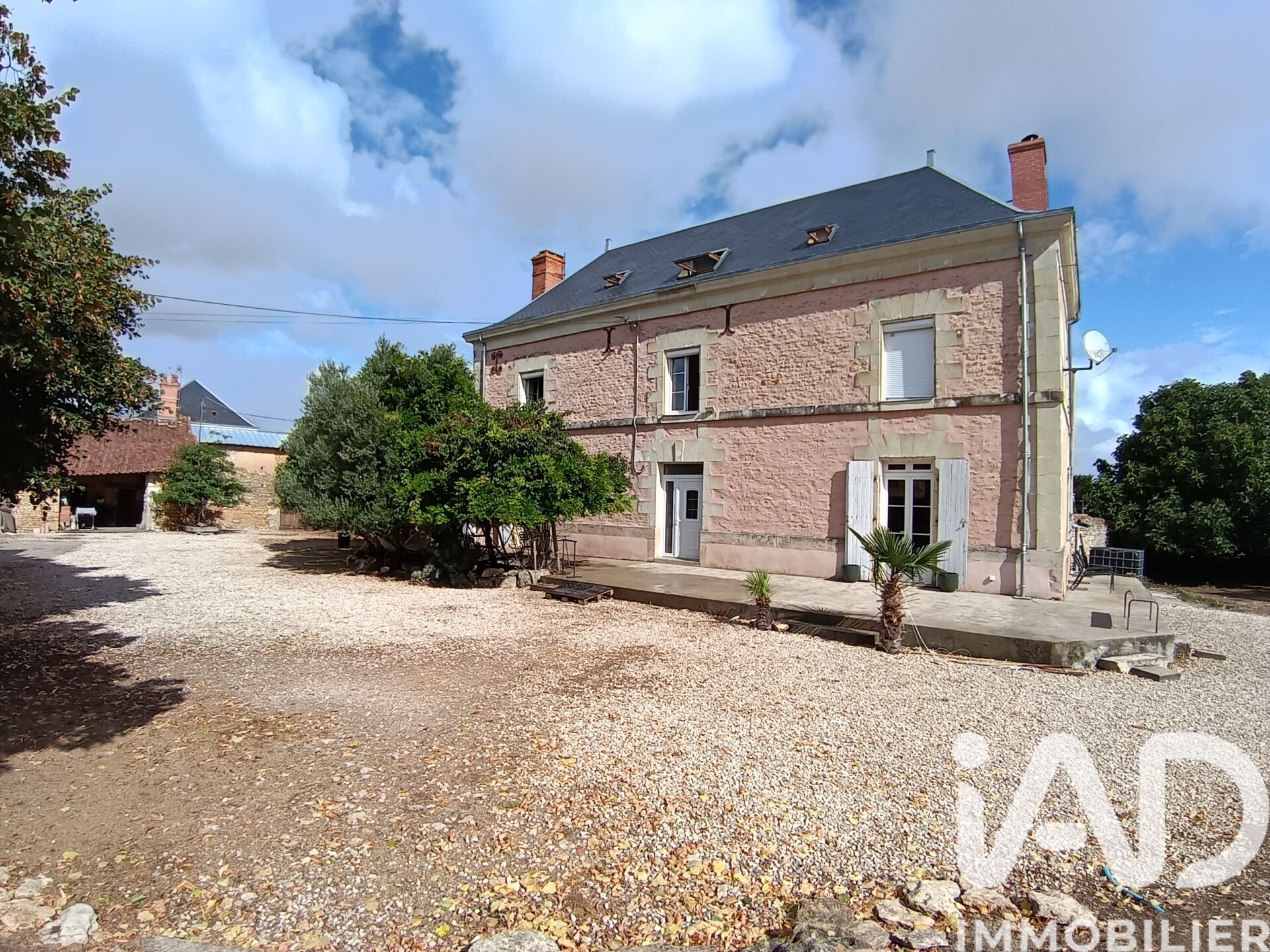 Thouars - 185m² - 7p. - 4ch.
