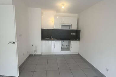 Appartement 2 pièces 813 €