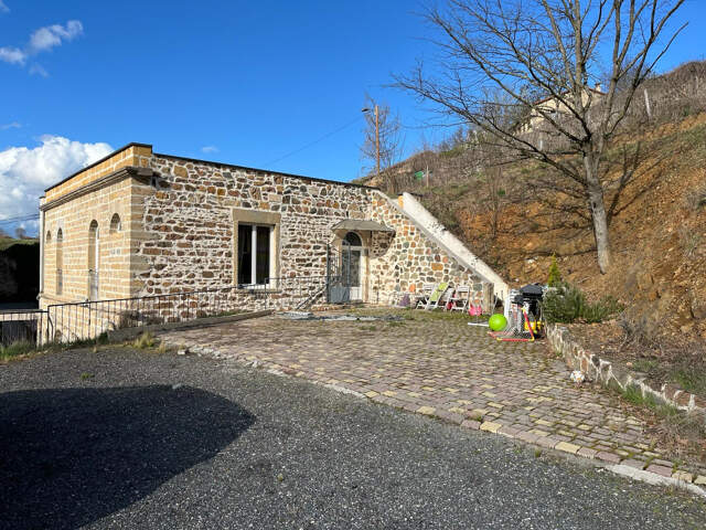 A VENDRE A PROXIMITE DU COEUR DE SAIN BEL MAISON ANCIENNE AV — photo du bien