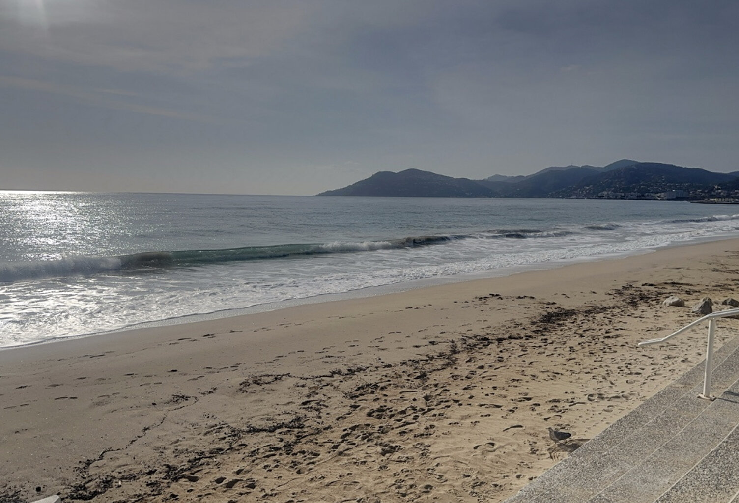 Cannes plages du midi appartement de 2 pièces très belle vue — photo 1