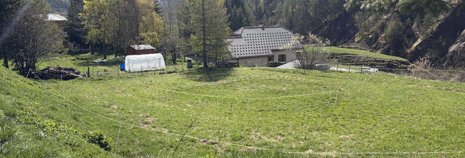Terrain  1931 m² à vendre à Crévoux (05200)