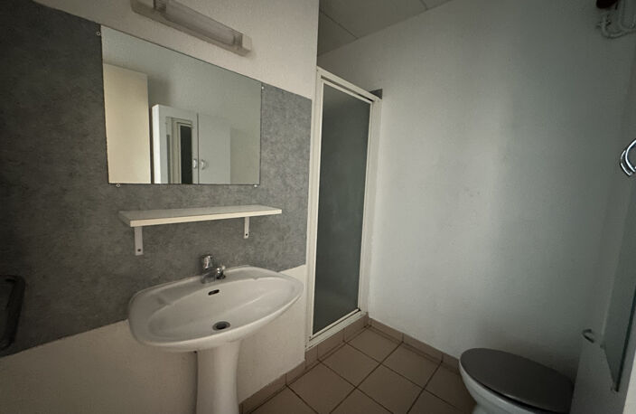 STUDIO - ROANNE CENTRE-VILLE — photo 3