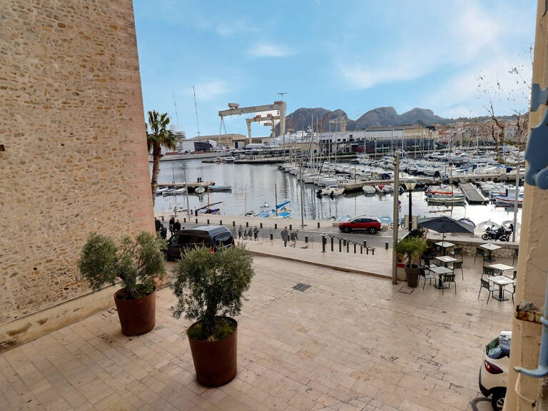 Vue Port & Charme Authentique à La Ciotat — photo 1