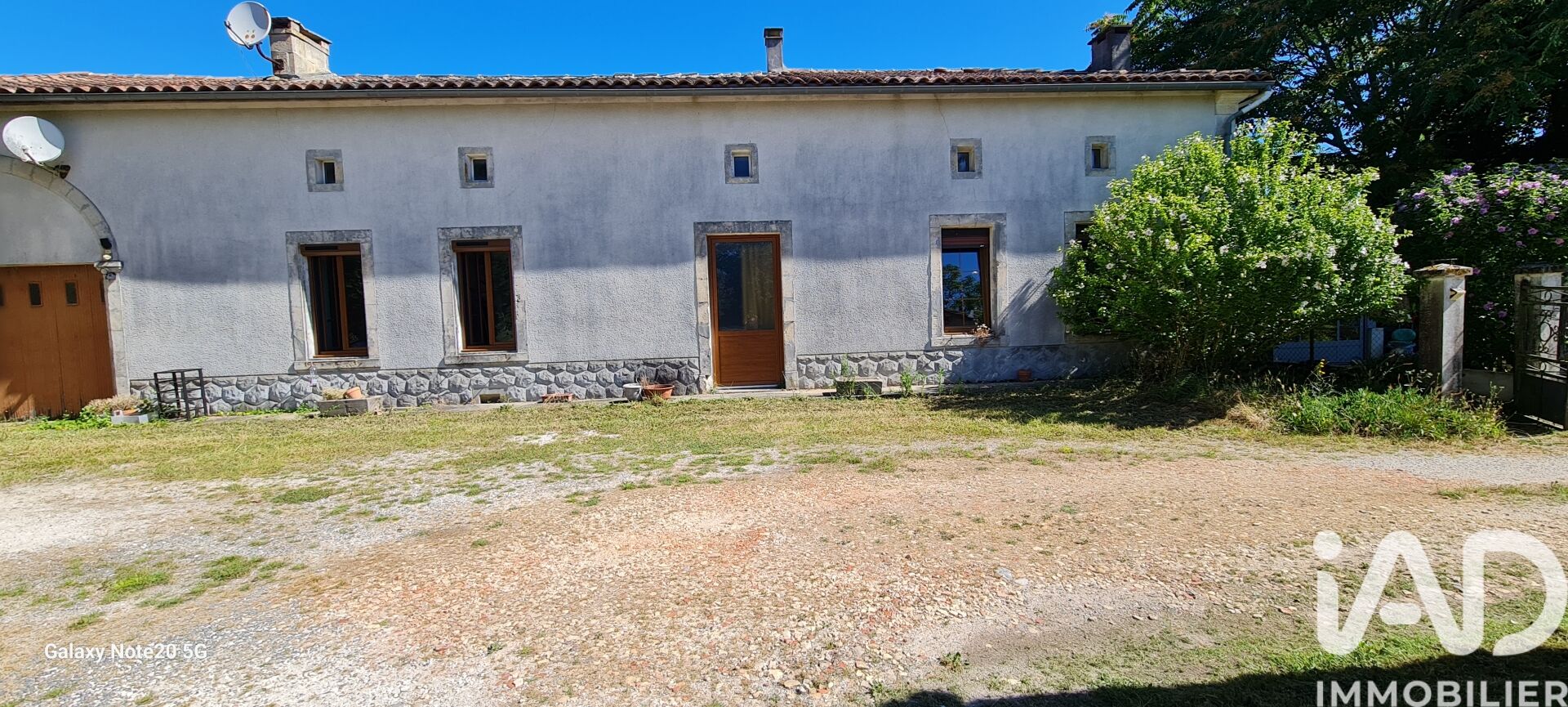 Baignes-Ste-Radegonde - 174m² - 6p. - 4ch.