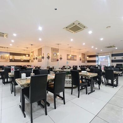 Commerce  330000 €