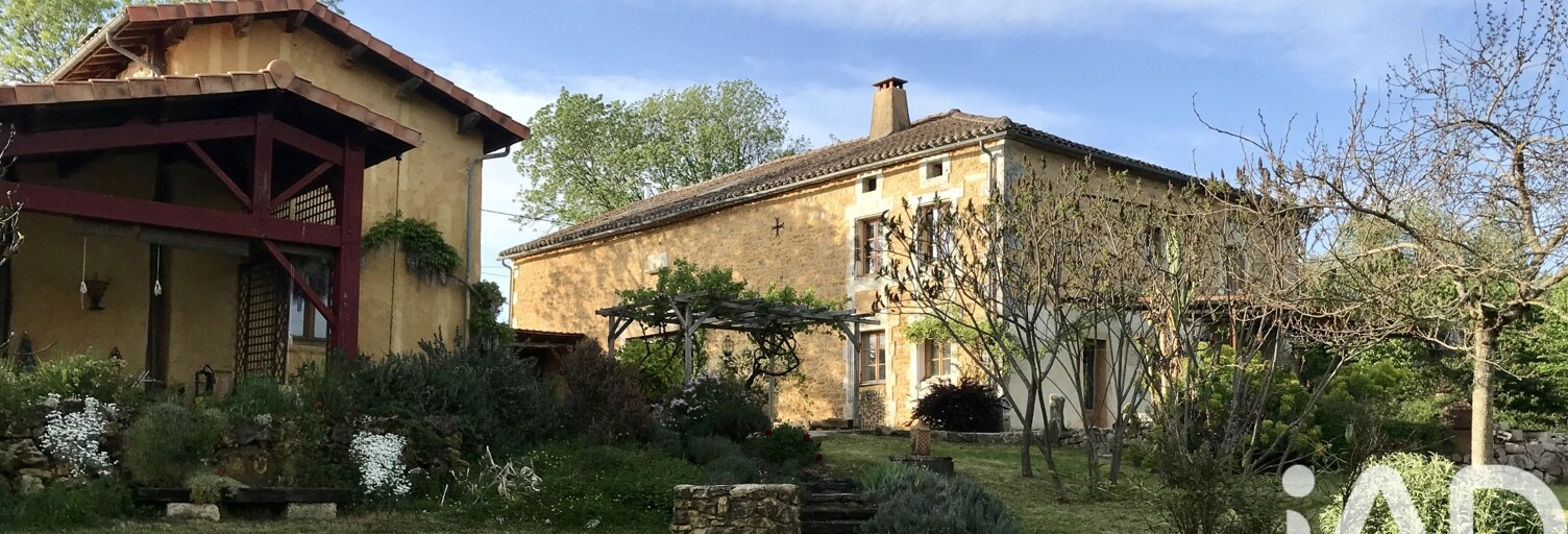 Maison 11 Pièces 470 m² à vendre à Bussière-Badil (24360)