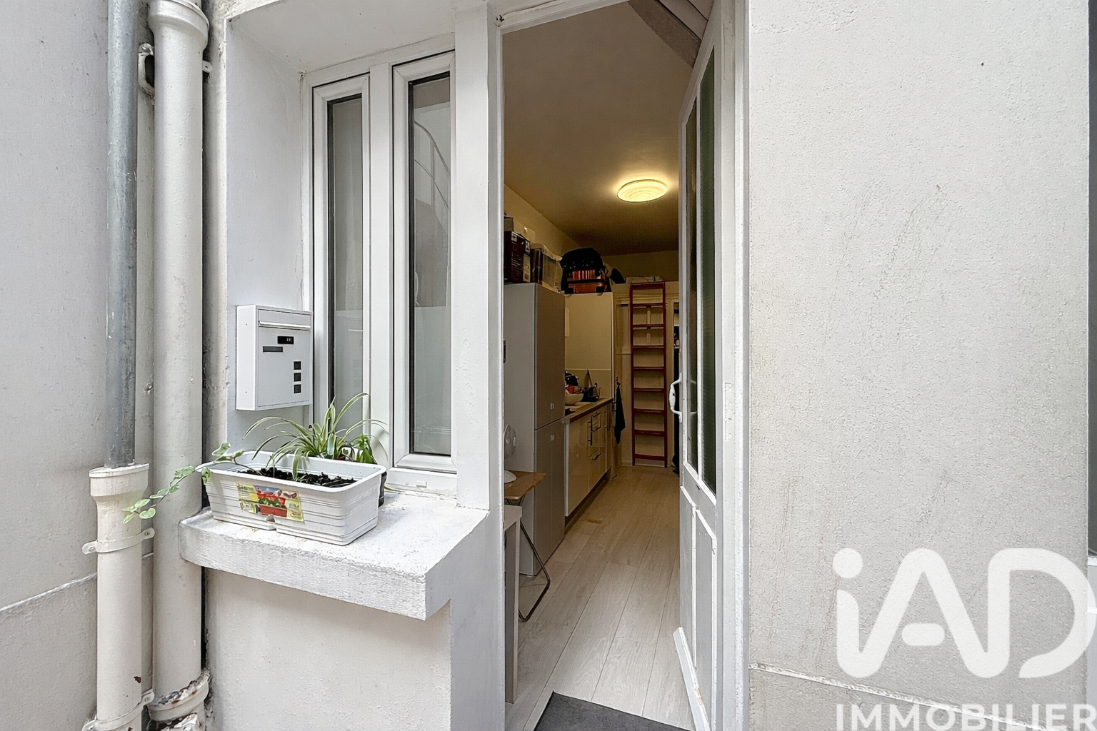 Vente Appartement 1 pièce - Photo 2