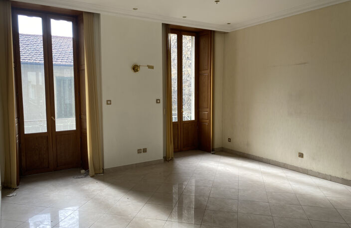 Local commercial — photo 3
