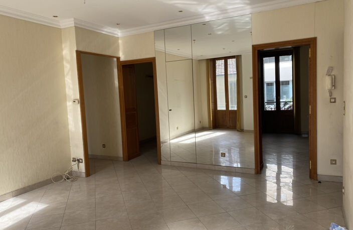 Local commercial — photo 4