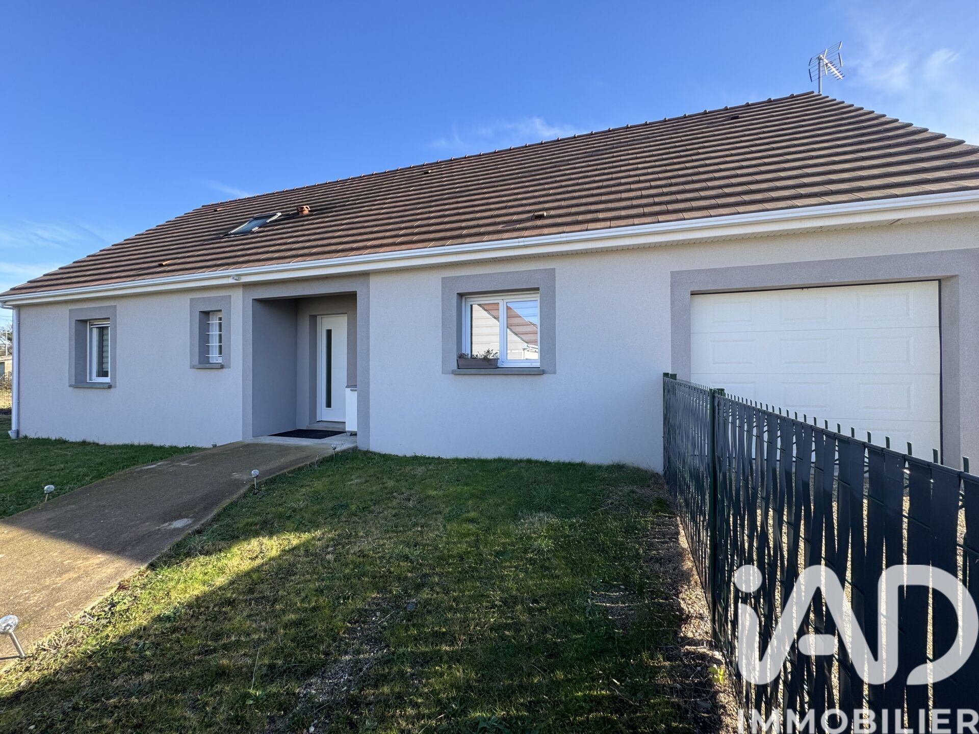 Les-Bordes - 169m² - 7p. - 5ch.