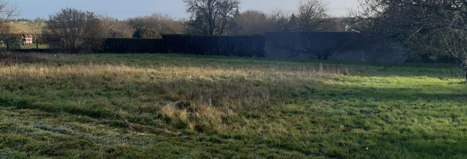 Terrain  1054 m² à vendre à Brie (16590)