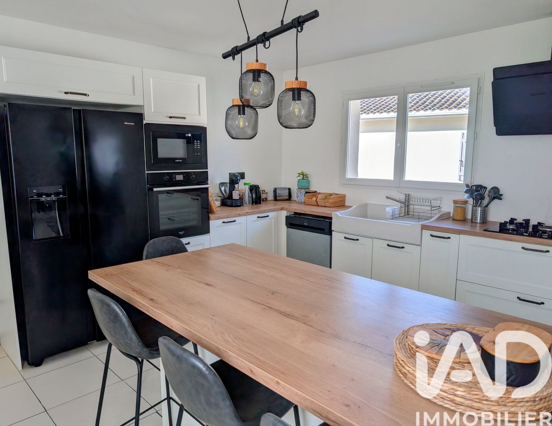 St-Seurin-Sur-L-Isle - 142m² - 6p. - 3ch.