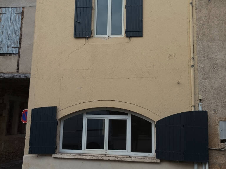 Maison de village en duplex  dans le Lot 46700 en bon état général — photo 1