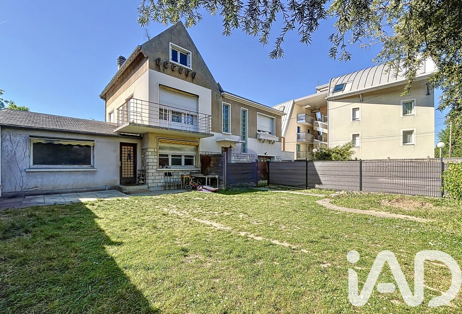 Vente Immeuble 228 m&sup2; — photo 1