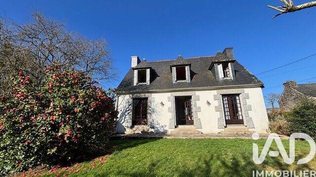 Poullaouen - 120m² - 7p. - 4ch.