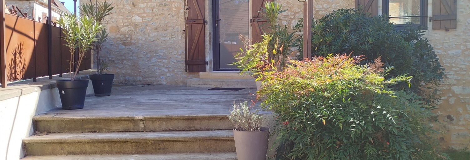 Maison 5 Pièces 108 m² à vendre à Saint-Martial-de-Nabirat (24250)