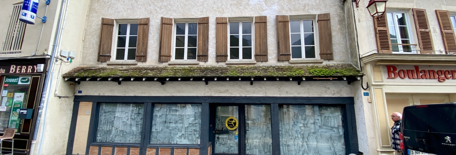 Immeuble  195 m² à vendre à Château-Renard (45220)