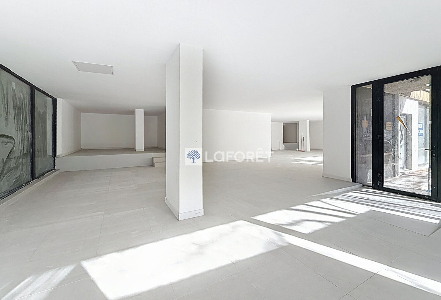 PERPIGNAN - MERCADER - Local commercial 231 m2 — photo 1